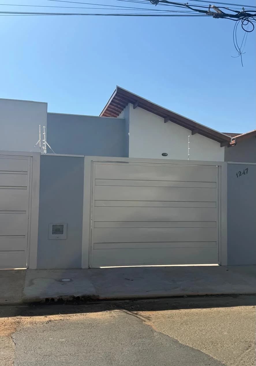 Casa à venda - Jardim Itamaraty - 138m2 - 2 quartos e 1 banheiro