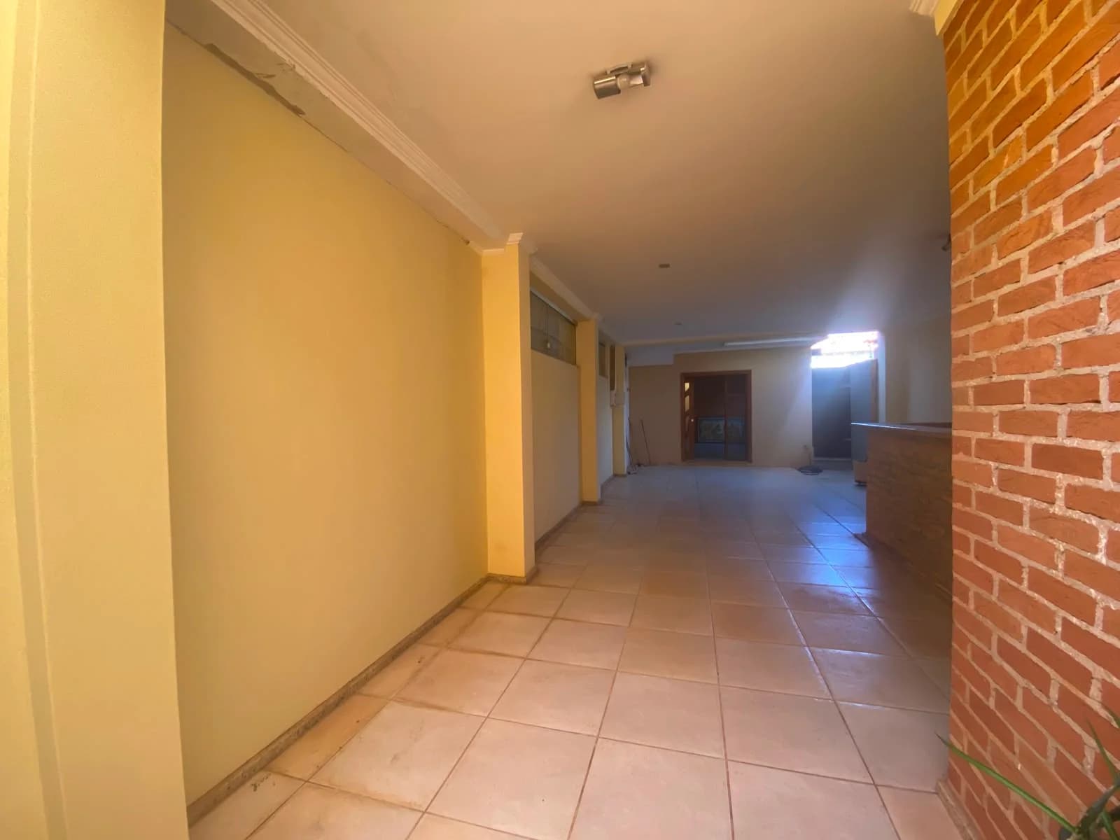 Sobrado à venda Região Central Leme